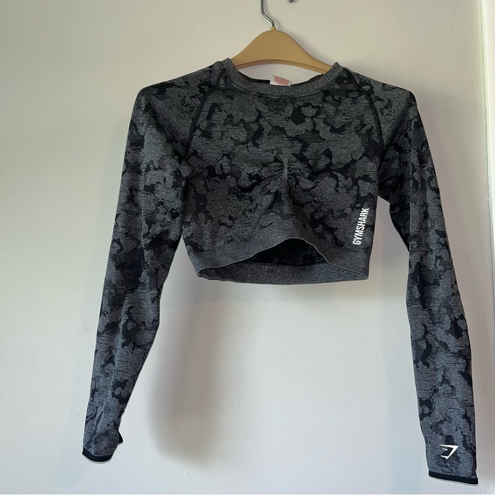 Gymshark camo long sleeve top (new without tags)